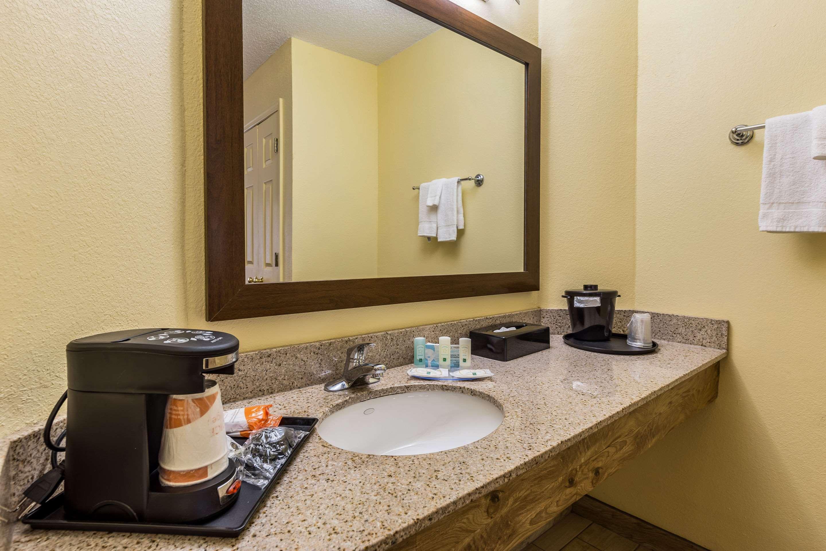 אנדרסון Quality Inn Clemson Near University מראה חיצוני תמונה
